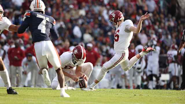 Will Reichard (16) at Auburn